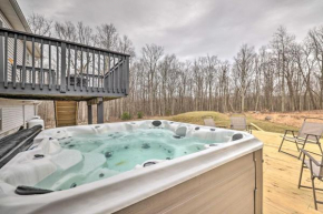 Stunning Stroudsburg Home with Private Hot Tub! East Stroudsburg